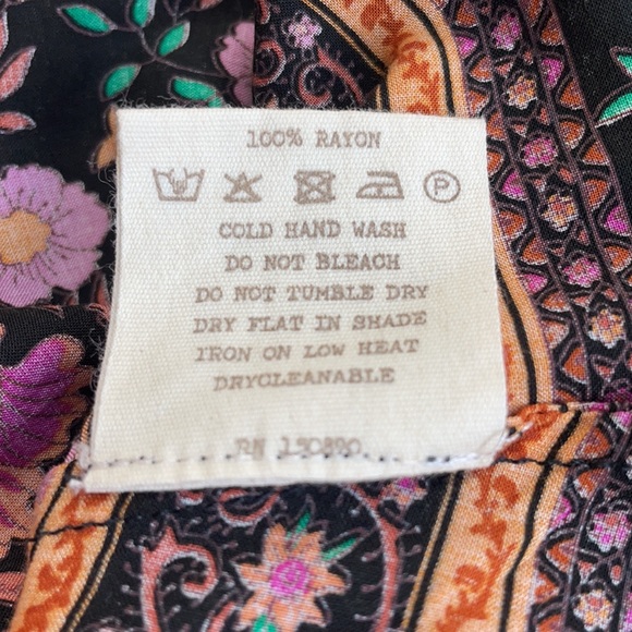 Hold - Picture 6 of 6